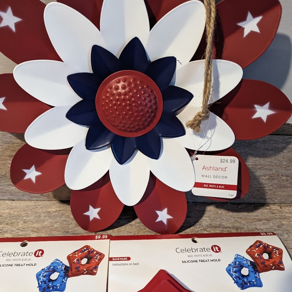 American 4th of July memorial Day Decor Supplies NWT Sign, Garland, Cupcake Mold - Picture 12 of 12
